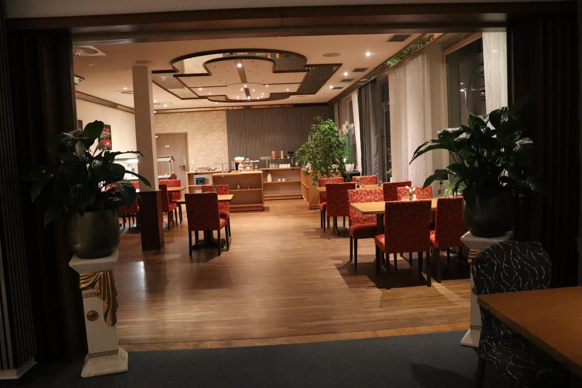 Hotel Haarener Hof Bad Wünnenberg Buitenkant foto