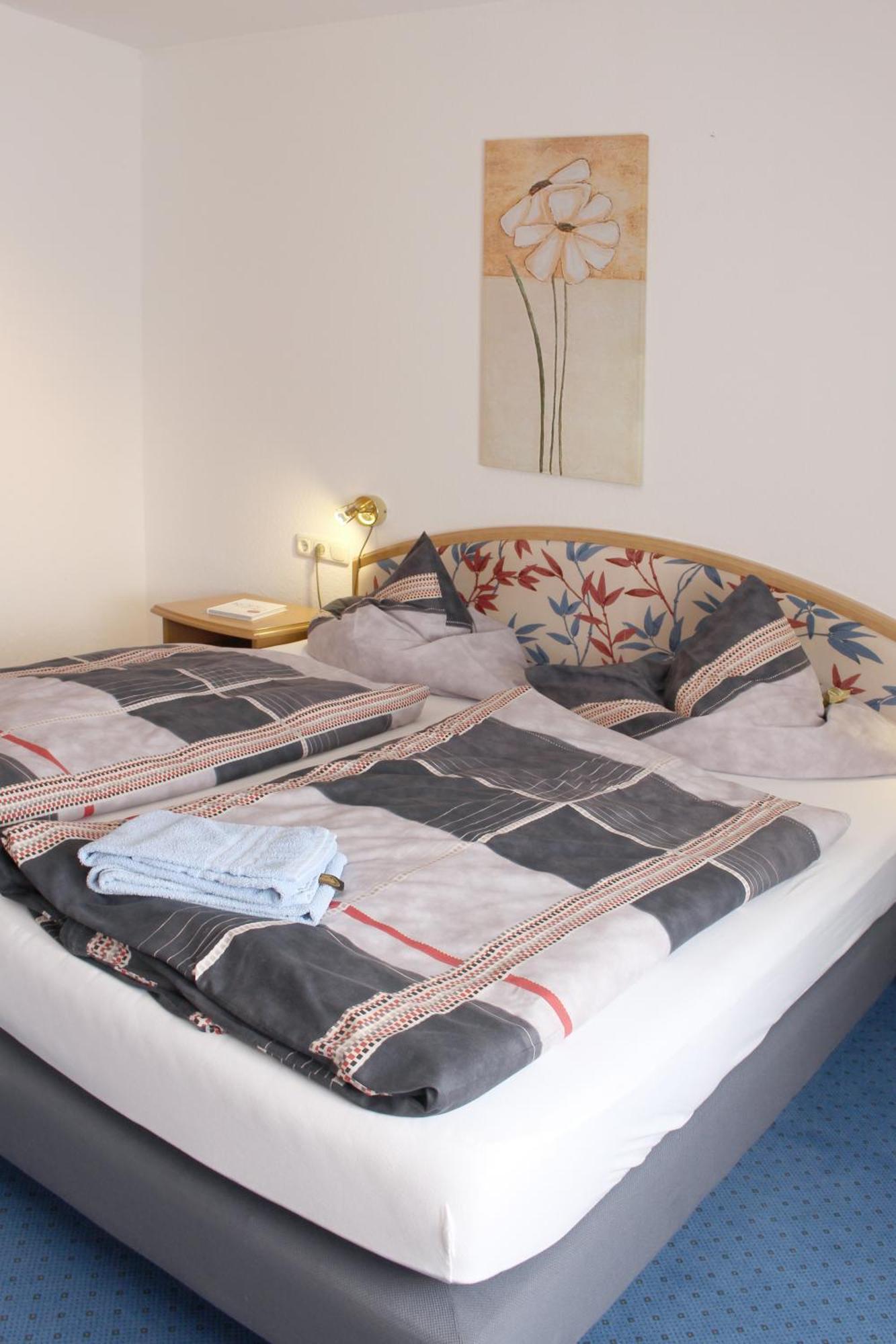 Hotel Haarener Hof Bad Wünnenberg Buitenkant foto