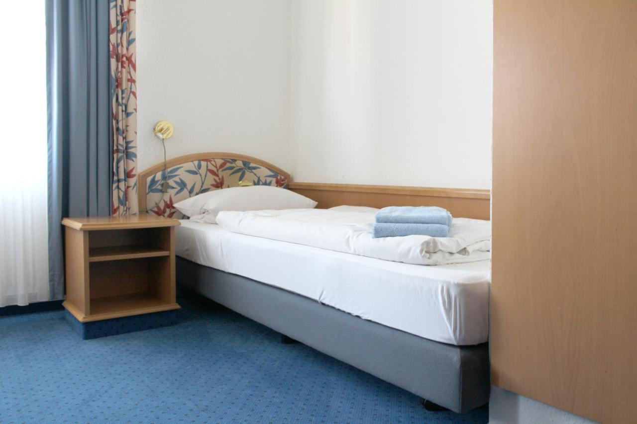Hotel Haarener Hof Bad Wünnenberg Buitenkant foto