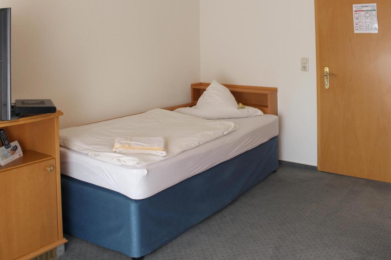 Hotel Haarener Hof Bad Wünnenberg Buitenkant foto