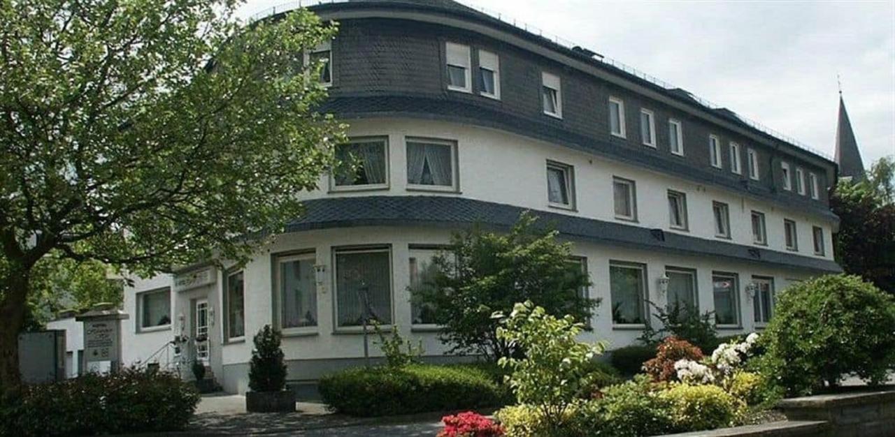 Hotel Haarener Hof Bad Wünnenberg Buitenkant foto